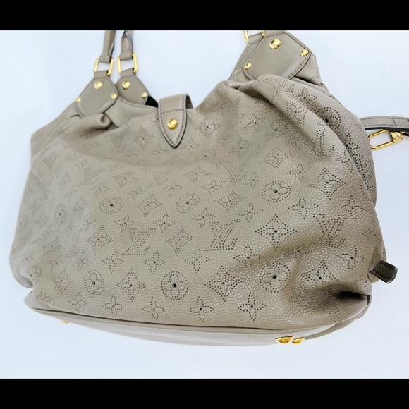 Louis Vuitton Monogram Mahina Neo Leather Hobo Monogram Perforated Gris Elephant - Picture 10 of 13
